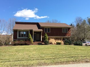 102 Lackawanna Dr, Stanhope, NJ 07874