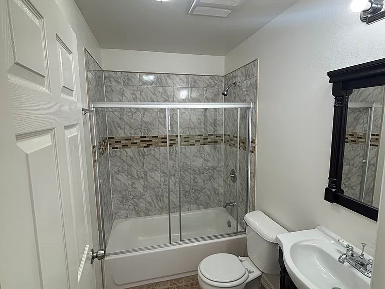 320 W 71st St — Photo 10