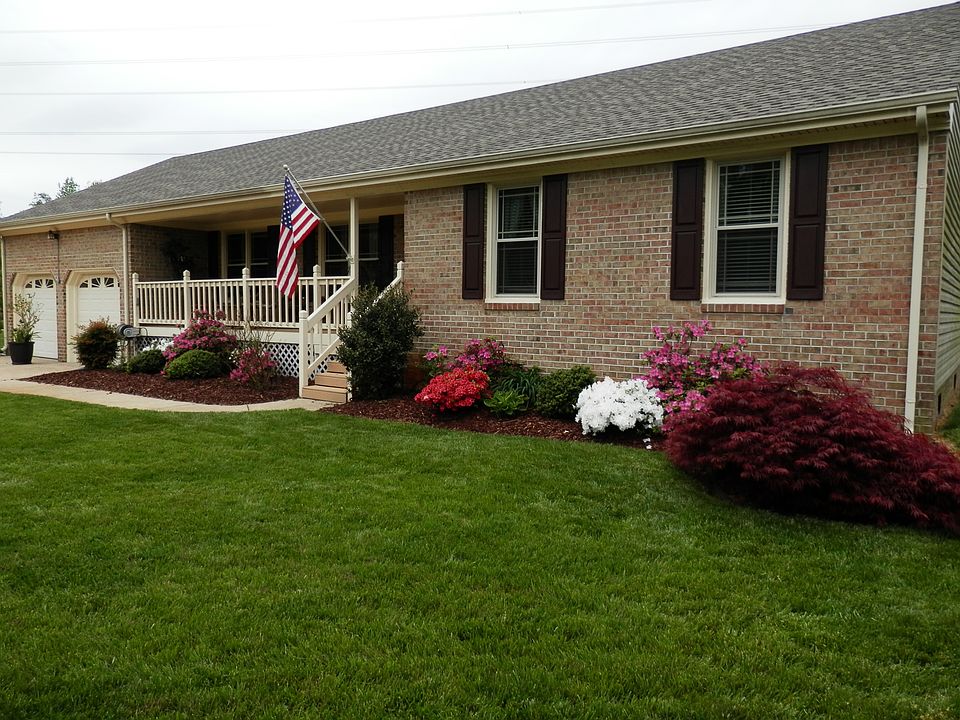 1st image of 637 Corapeake Dr