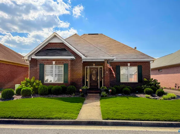 3707 Orange Ct SW, Decatur, AL 35603