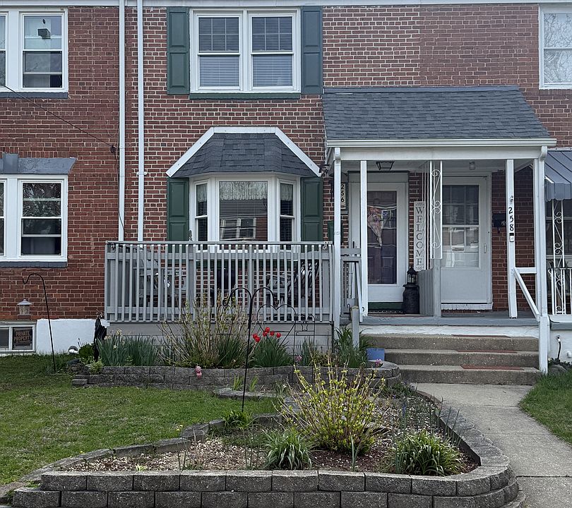 1st image of 256 Birch Ave