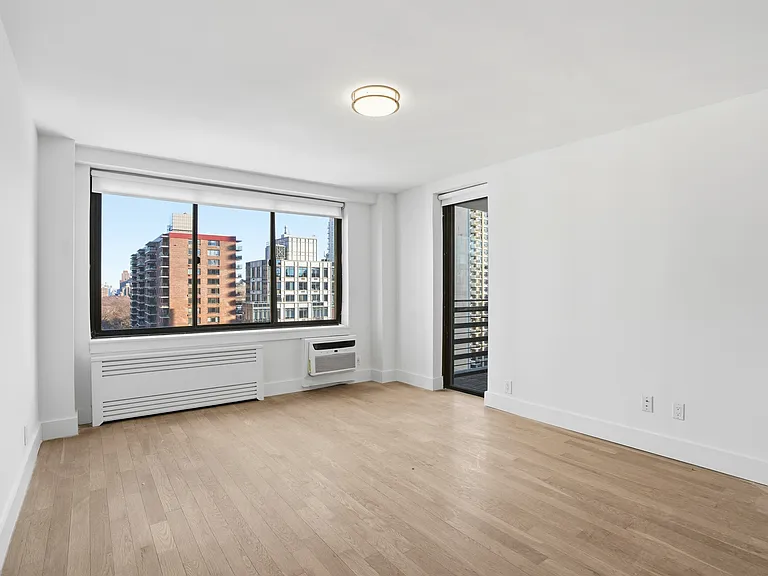 788 Columbus Ave #1R — Photo 13