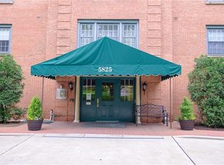 5825 5th Ave APT 107, Pittsburgh, PA