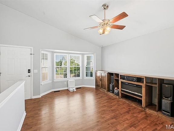 2nd image of 1818 Florine Ct