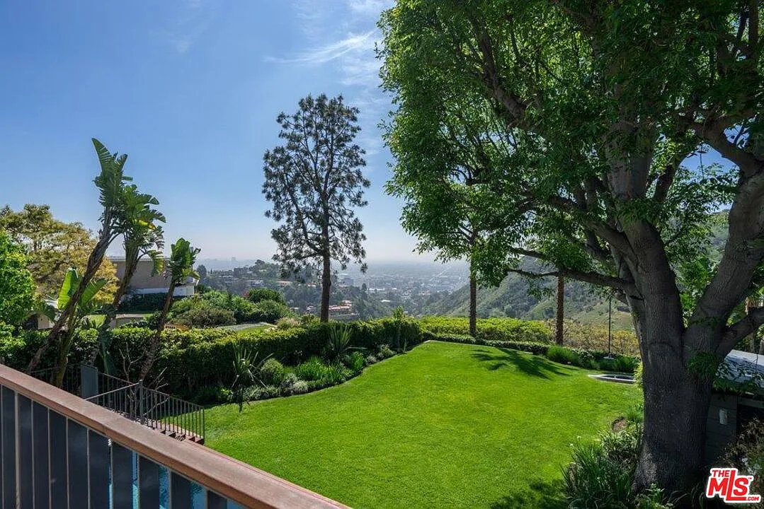 4 bed, 4.5 bath, 3500 sqft, $18,000 — Photo 3