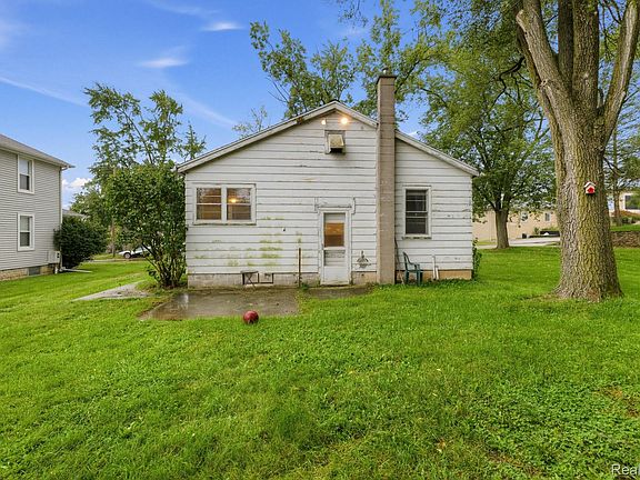 3rd image of 530 Murphy St