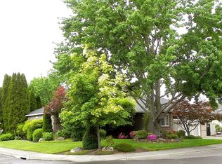 2375 Stonebrook Dr, Medford, OR 97504