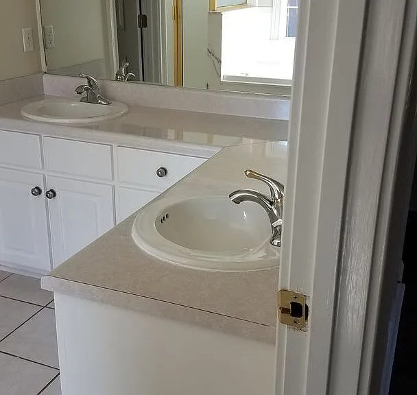 188 Fowler Dr — Photo 6