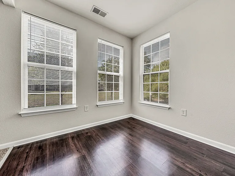 Enclave Apartments — Photo 5