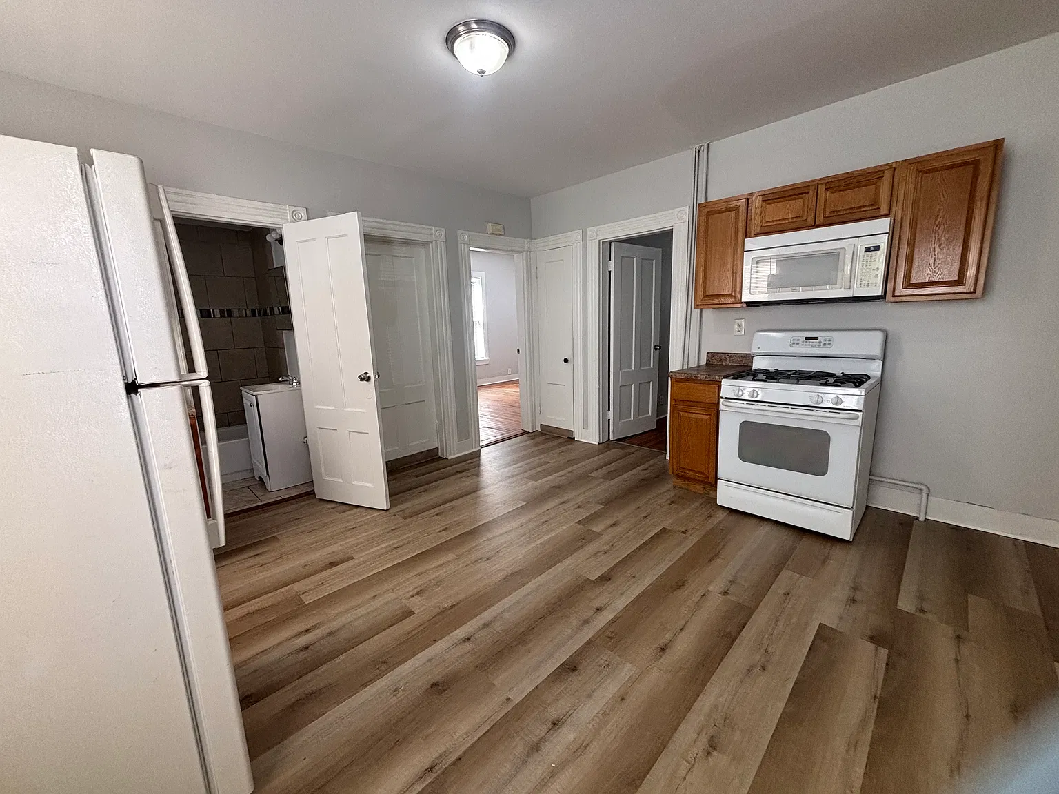 2 bed, $1,650 — Photo 2