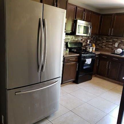 4th image of 808 S 19th St
