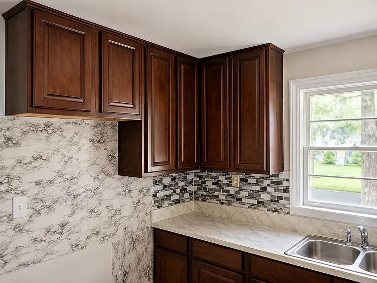 3435 Meredith Ave — Photo 10