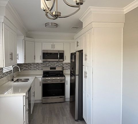4th image of 11006 Kling St APT 6