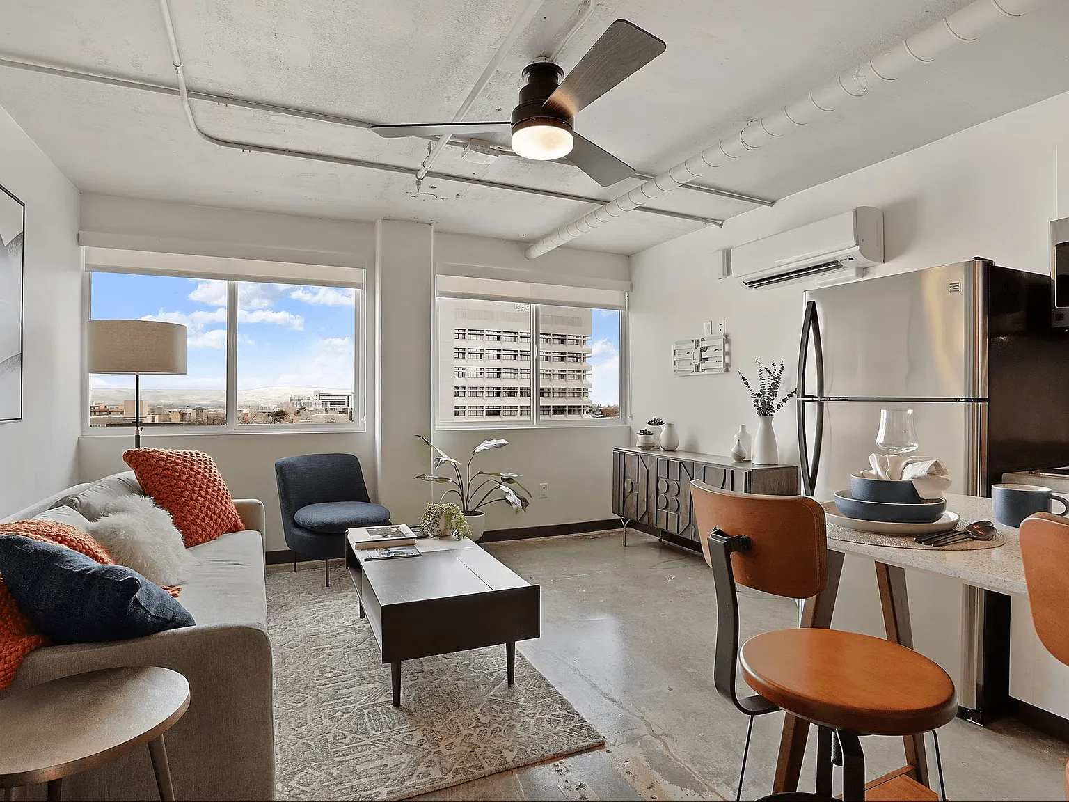 LOFT 205 Apartments — Photo 3