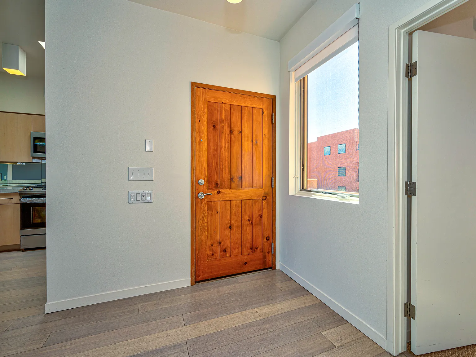 2 bed, 1148 sqft, $2,700 — Photo 4