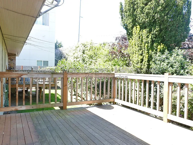 1802 NW 89th St — Photo 18