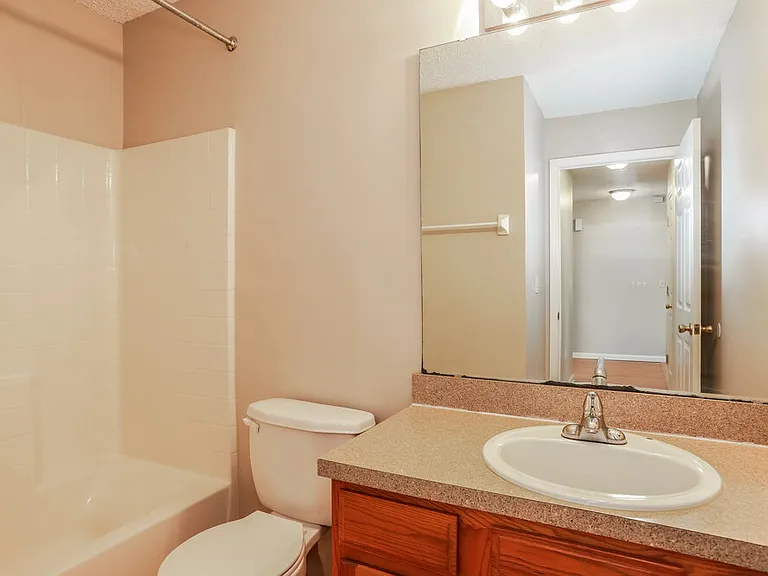8073 Leafcrest Dr — Photo 15