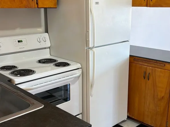 Lsbrwy - 7508 Ne Broadway, 7508 NE Broadway #5, Portland, OR 97213