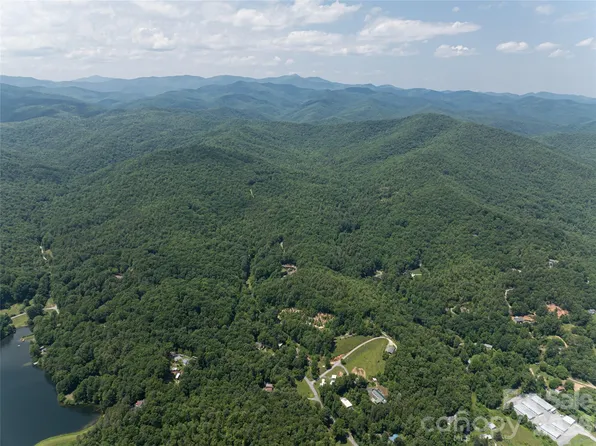 1000 Sutton Creek Rd, Pisgah Forest, NC 28768