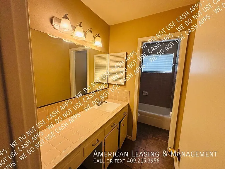 4417 Willowglen St — Photo 11