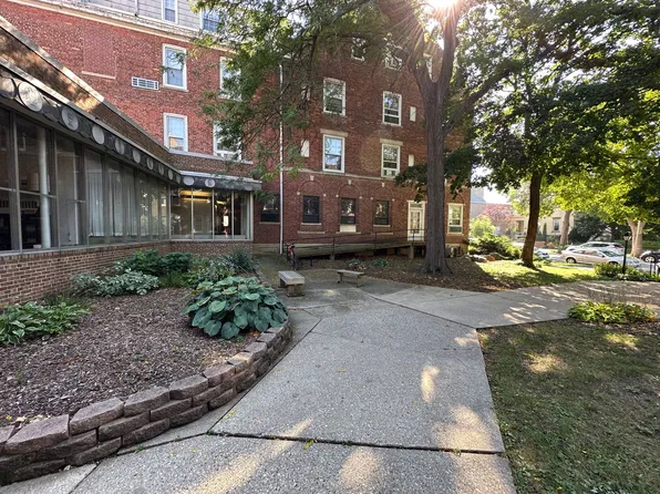 Cass Street Apartments, 1233 N Marshall St #1, Milwaukee, WI 53202