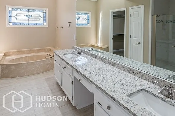 364 Locust Grove Dr — Photo 5