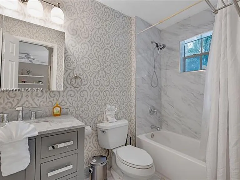 7711 Coquina Dr — Photo 22