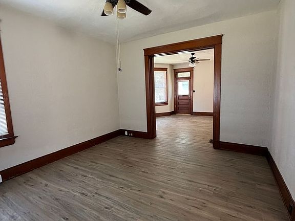 4th image of 2072 Broadway St
