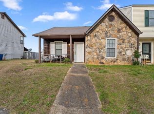 8260 Canyon Forge Dr, Riverdale, GA 30274