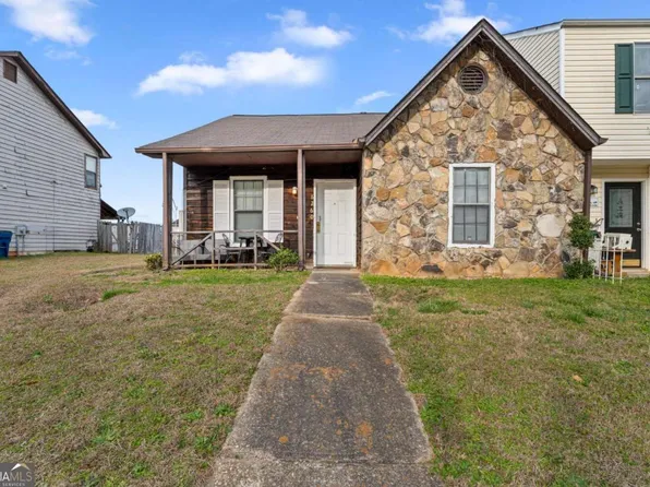 8260 Canyon Forge Dr, Riverdale, GA 30274