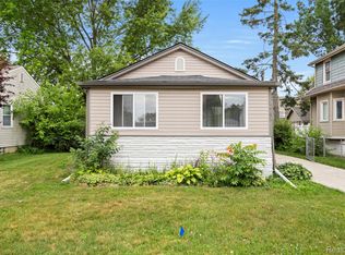 2983 Kenmore Rd, Berkley, MI 48072