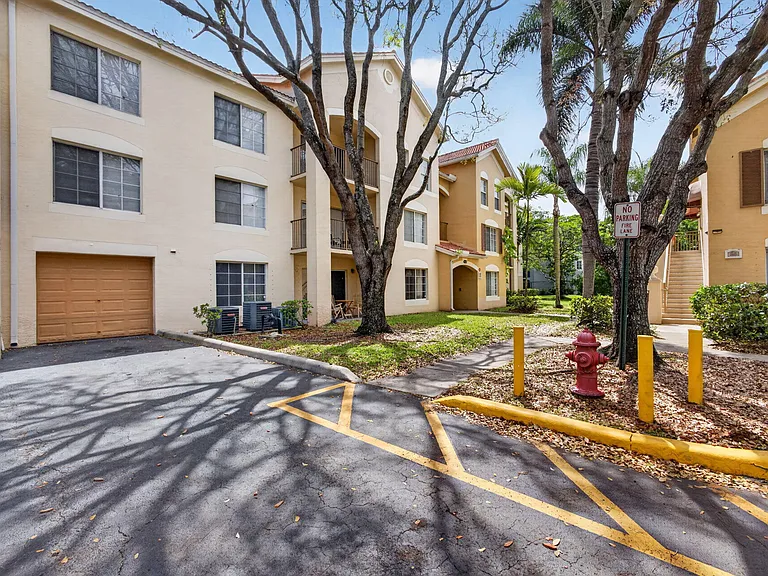 4211 San Marino Blvd #105 — Photo 29