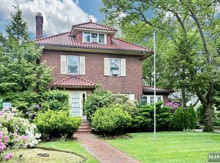 401 Larch Ave, Bogota, NJ 07603