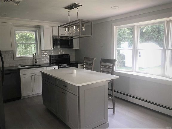 4th image of 23 Continental Dr