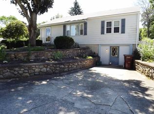 9 Anderson Ave, Coventry, RI 02816