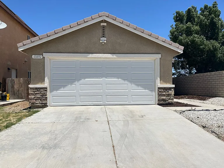 13892 Summer Wind St — Photo 2