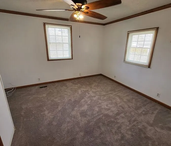 2250 Garfield Ave — Photo 5