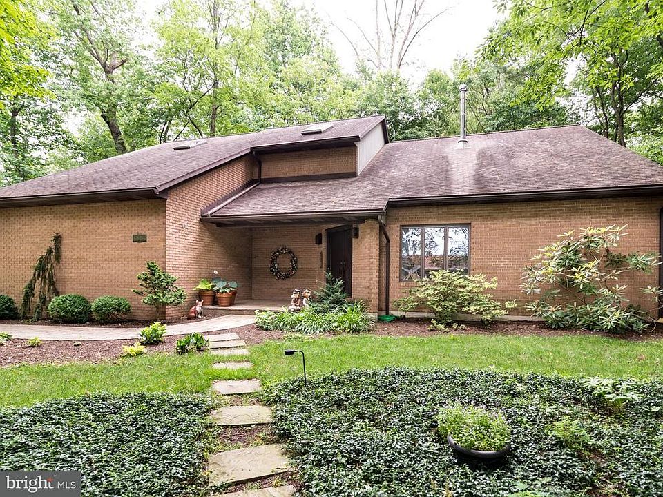 1st image of 1814 Martin Dr