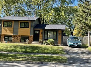 171 Creekside Dr, Bolingbrook, IL