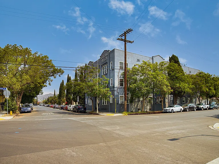 1000 N Serrano Ave — Photo 7
