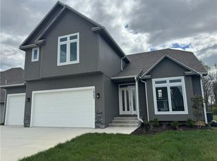 1903 Carnie Smith Ct, Pittsburg, KS 66762