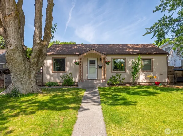 119 SW F St, Ephrata, WA 98823