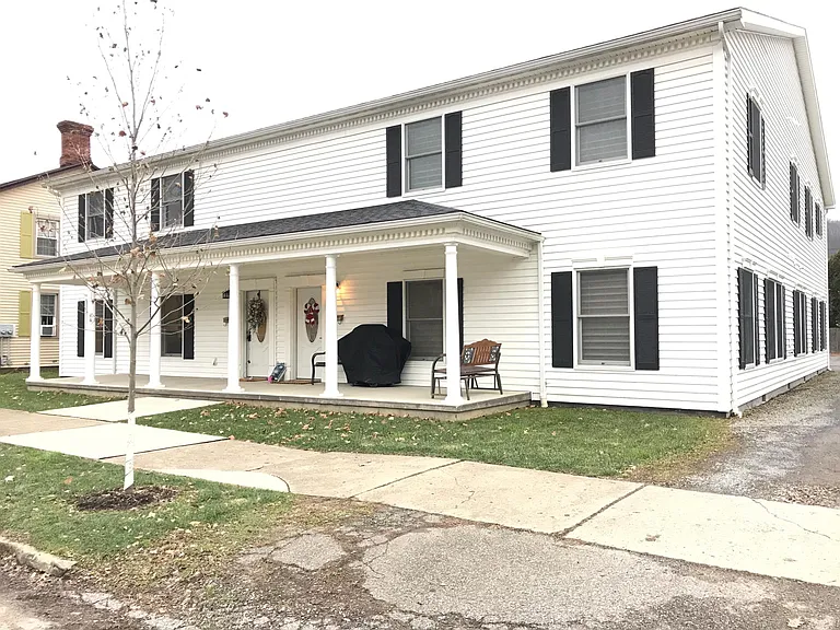 1121 Elk St — Photo 1