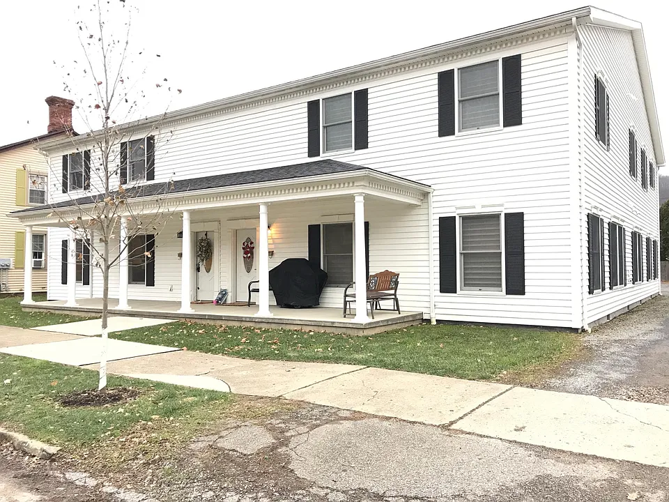 1121 Elk St