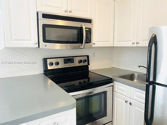 4th image of 619 Euclid Ave APT 3C