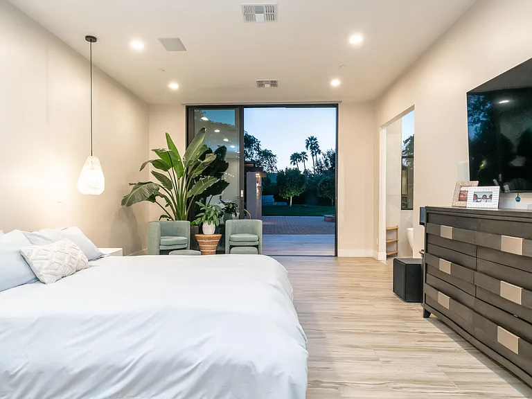 7417 E Paradise Dr — Photo 66