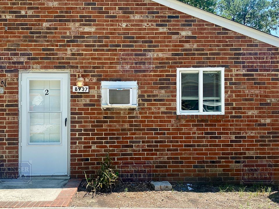 1st image of 9011 Germont Ave #9