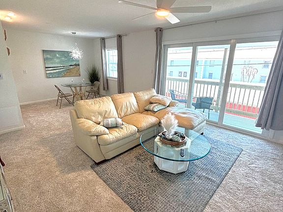 4th image of 925 Palm Springs Blvd APT C