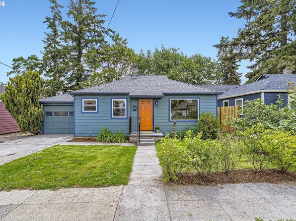 8526 NE Hassalo St, Portland, OR 97220