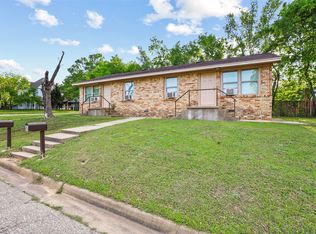 701 W Hull St #101-2, Denison, TX 75020